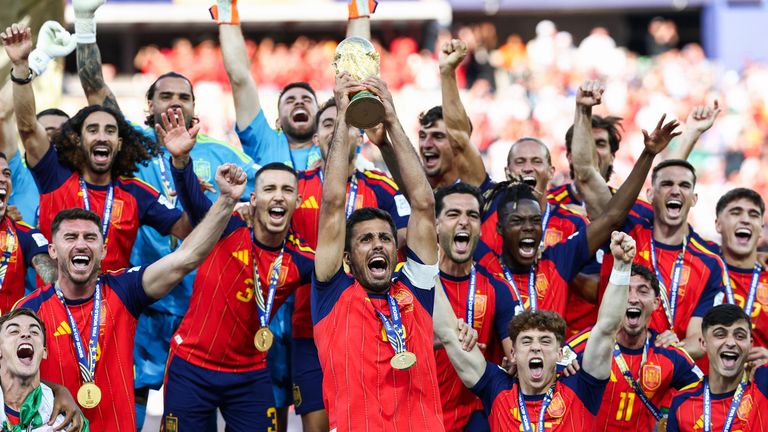 2026年世界杯:西班牙1-0阿根廷(加时赛):费兰·托雷斯的制胜球为西班牙赢得第二个冠军