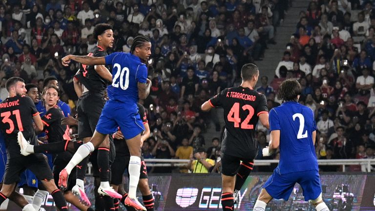 切尔西3-0 AC米兰:若昂·佩德罗双响,蓝军强势反弹